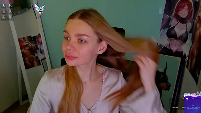 Snapshot of Molly_sweetie chatting on 12/08/24, 06:43 Molly sweetie online show from 12/08/24, 06:43