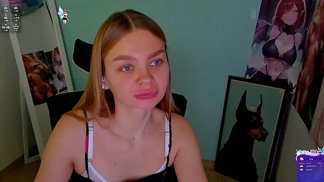 Snapshot of Molly_sweetie chatting on 12/09/24, 10:00 Molly sweetie online show from 12/09/24, 10:00