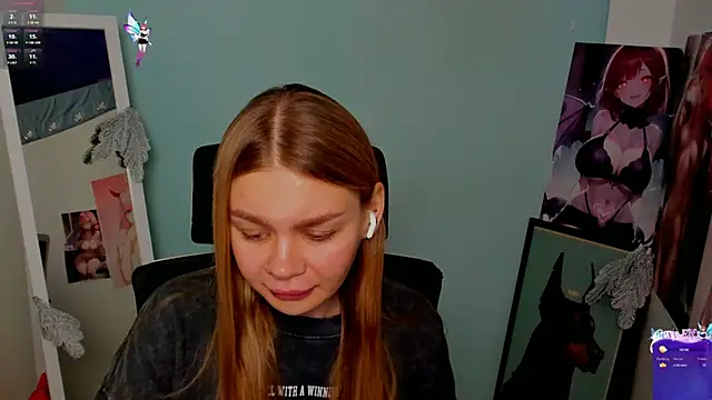 Snapshot of Molly_sweetie chatting on 12/12/24, 07:19 Molly sweetie online show from 12/12/24, 07:19