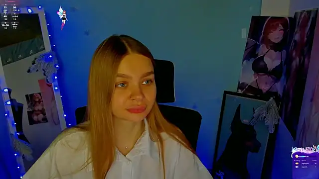 Snapshot of Molly_sweetie chatting on 12/18/24, 07:04 Molly sweetie online show from 12/18/24, 07:04