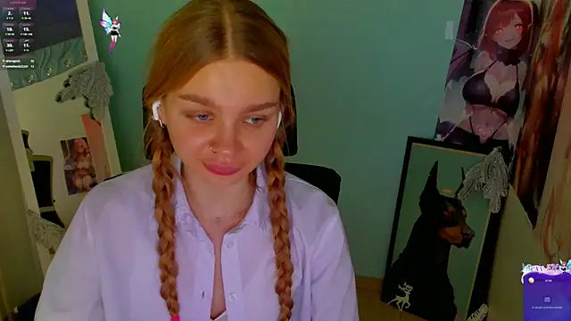 Snapshot of Molly_sweetie chatting on 12/19/24, 10:24 Molly sweetie online show from 12/19/24, 10:24