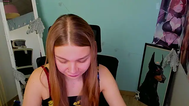 Snapshot of Molly_sweetie chatting on 12/28/24, 07:11 Molly sweetie online show from 12/28/24, 07:11