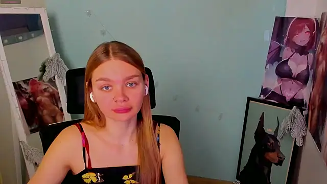 Snapshot of Molly_sweetie chatting on 12/28/24, 10:14 Molly sweetie online show from 12/28/24, 10:14