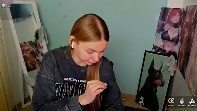 Snapshot of Molly_sweetie chatting on 01/03/25, 10:09 Molly sweetie online show from 01/03/25, 10:09