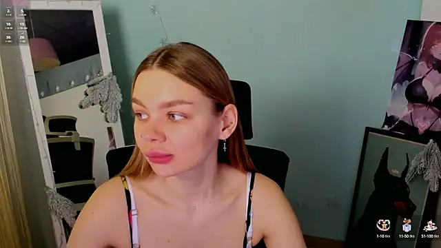 Snapshot of Molly_sweetie chatting on 01/10/25, 06:53 Molly sweetie online show from 01/10/25, 06:53