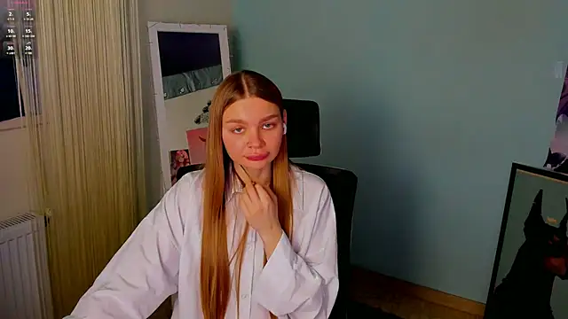 Snapshot of Molly_sweetie chatting on 01/22/25, 10:07 Molly sweetie online show from 01/22/25, 10:07