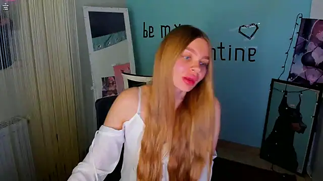 Snapshot of Molly_sweetie chatting on 02/10/25, 10:09 Molly sweetie online show from 02/10/25, 10:09