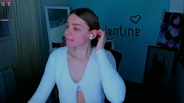 Snapshot of Molly_sweetie chatting on 02/11/25, 10:37 Molly sweetie online show from 02/11/25, 10:37