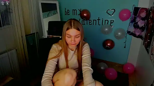 Snapshot of Molly_sweetie chatting on 02/13/25, 10:12 Molly sweetie online show from 02/13/25, 10:12