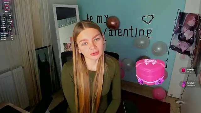 Snapshot of Molly_sweetie chatting on 02/17/25, 10:07 Molly sweetie online show from 02/17/25, 10:07