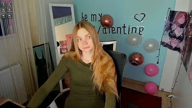 Snapshot of Molly_sweetie chatting on 02/18/25, 06:59 Molly sweetie online show from 02/18/25, 06:59