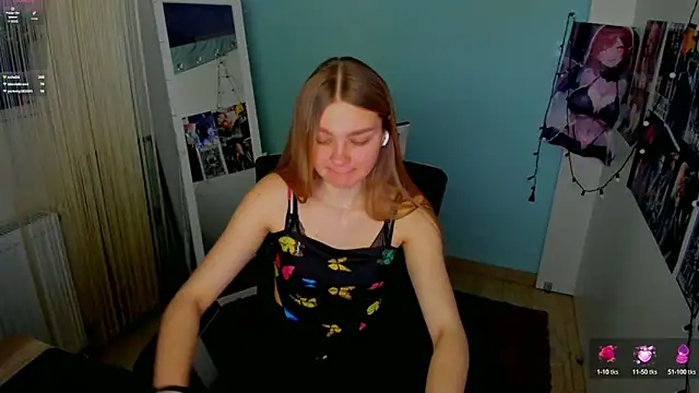 Snapshot of Molly_sweetie chatting on 02/25/25, 10:37 Molly sweetie online show from 02/25/25, 10:37