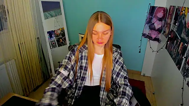 Snapshot of Molly_sweetie chatting on 03/01/25, 10:13 Molly sweetie online show from 03/01/25, 10:13