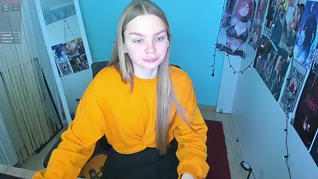 Snapshot of Molly_sweetie chatting on 03/05/25, 10:11 Molly sweetie online show from 03/05/25, 10:11