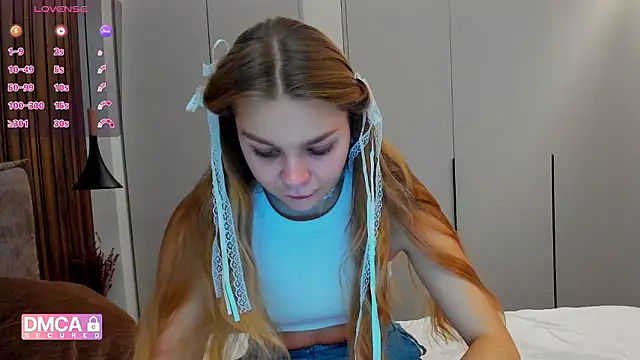 Snapshot of Molly_sweetie chatting on 11/12/25, 07:09 Molly sweetie online show from 11/12/25, 07:09