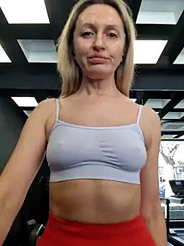 Snapshot of Miss____Mia_ chatting on 03/06/25, 10:09 Miss Mia online show from 03/06/25, 10:09