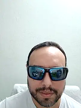 Snapshot of ElSunEagle chatting on 05/02/26, 02:38 ElSunEagle online show from 05/02/26, 02:38