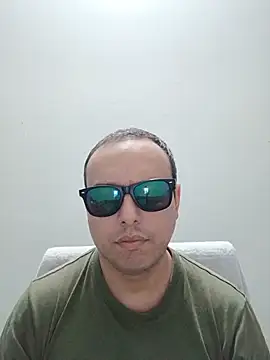 Snapshot of ElSunEagle chatting on 06/29/26, 02:29 ElSunEagle online show from 06/29/26, 02:29