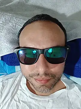 Snapshot of ElSunEagle chatting on 07/12/26, 04:14 ElSunEagle online show from 07/12/26, 04:14