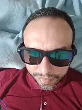 Snapshot of ElSunEagle chatting on 07/18/26, 04:27 ElSunEagle online show from 07/18/26, 04:27