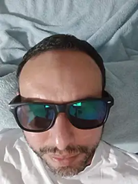 Snapshot of ElSunEagle chatting on 07/20/26, 04:05 ElSunEagle online show from 07/20/26, 04:05