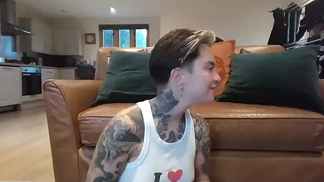 Rubyrichhxo online show from 11/18/25, 09:47