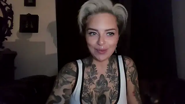 Rubyrichhxo online show from 12/01/25, 08:36