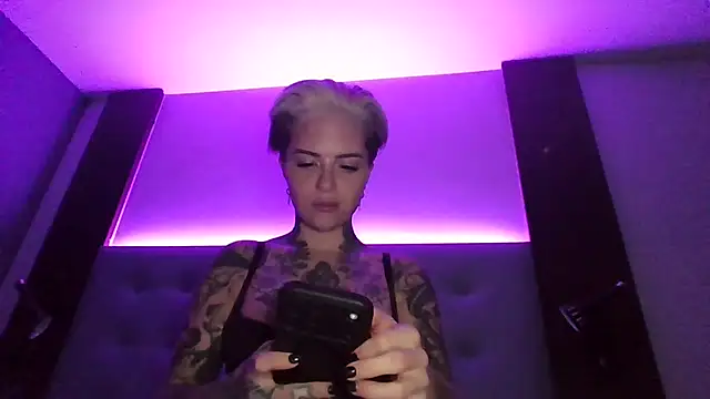 Rubyrichhxo online show from 01/06/26, 05:55