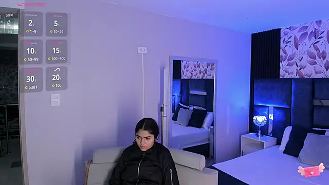 Snapshot of GiselOrtiz chatting on 11/10/25, 10:25 GiselOrtiz online show from 11/10/25, 10:25