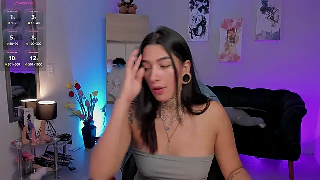 Snapshot of LouaneBourVip chatting on 01/13/25, 02:11 LouaneBourVip online show from 01/13/25, 02:11