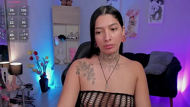 Snapshot of LouaneBourVip chatting on 01/20/25, 02:57 LouaneBourVip online show from 01/20/25, 02:57