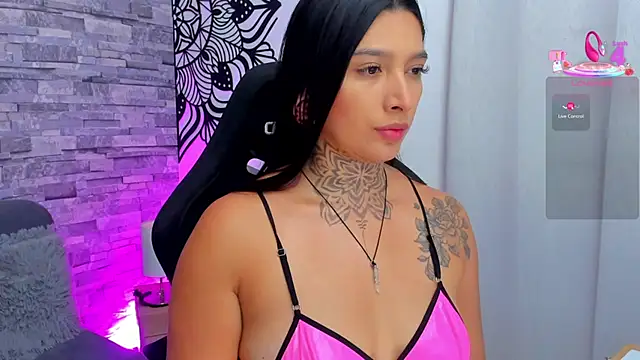 Snapshot of LouaneBourVip chatting on 10/11/25, 02:22 LouaneBourVip online show from 10/11/25, 02:22