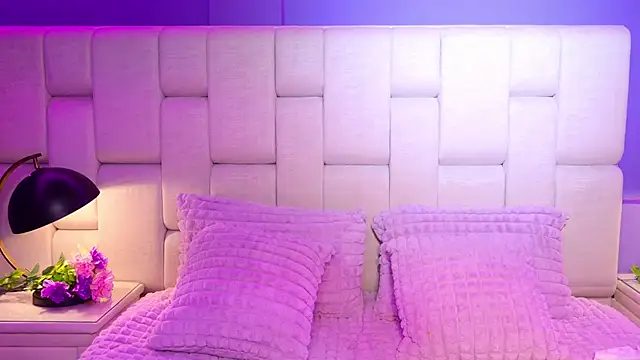 ZendayaGrey online show from 12/19/25, 08:49