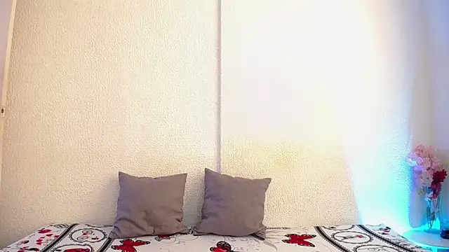 Snapshot of _joanne_and_oliver_ chatting on 09/12/25, 04:51 joanne and oliver online show from 09/12/25, 04:51