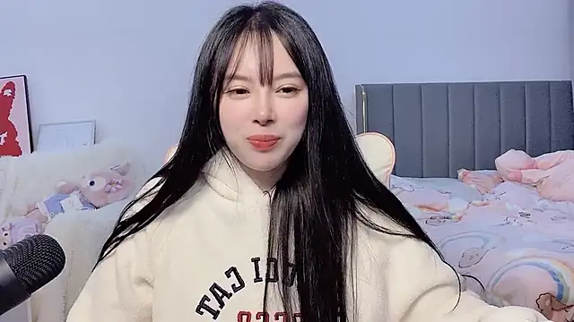 Snapshot of stellar-BB chatting on 12/08/24, 11:40 stellar-BB online show from 12/08/24, 11:40