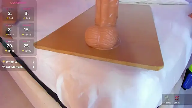 megan woll online show from 03/01/25, 08:53