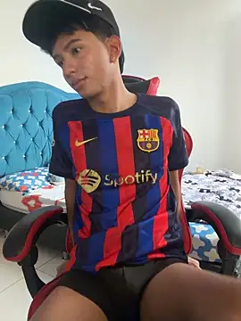 Leonarrrd 01 online show from 12/19/25, 09:55