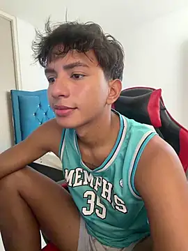 Leonarrrd 01 online show from 03/07/26, 08:17