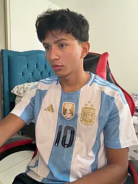 Leonarrrd 01 online show from 04/08/26, 09:15