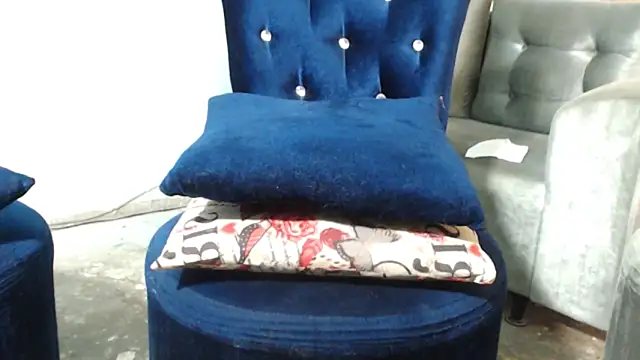 Snapshot of Amazing12inch chatting on 12/09/24, 09:48 Amazing12inch online show from 12/09/24, 09:48