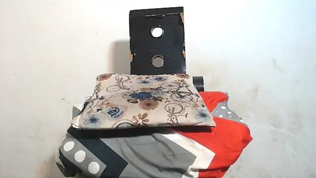 Snapshot of Amazing12inch chatting on 01/16/25, 10:55 Amazing12inch online show from 01/16/25, 10:55