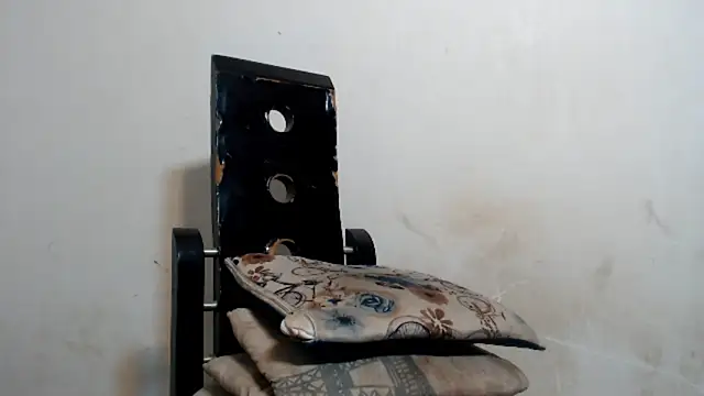 Snapshot of Amazing12inch chatting on 01/23/25, 10:54 Amazing12inch online show from 01/23/25, 10:54