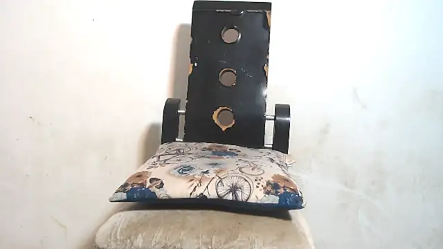 Snapshot of Amazing12inch chatting on 01/25/25, 08:42 Amazing12inch online show from 01/25/25, 08:42