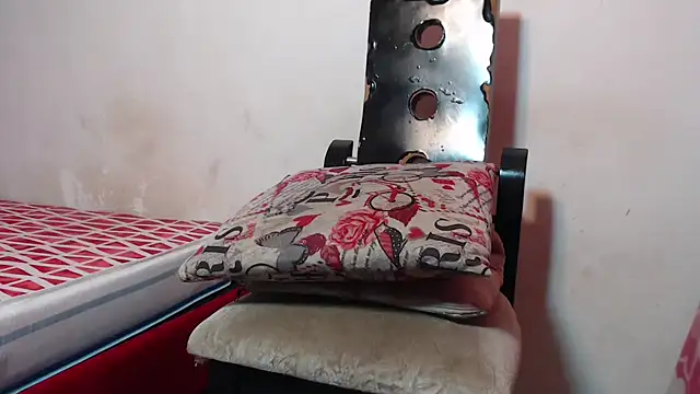 Snapshot of Amazing12inch chatting on 02/25/25, 09:57 Amazing12inch online show from 02/25/25, 09:57