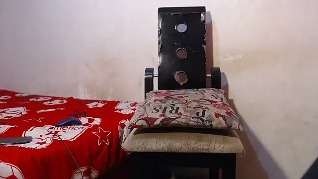 Snapshot of Amazing12inch chatting on 02/28/25, 01:47 Amazing12inch online show from 02/28/25, 01:47