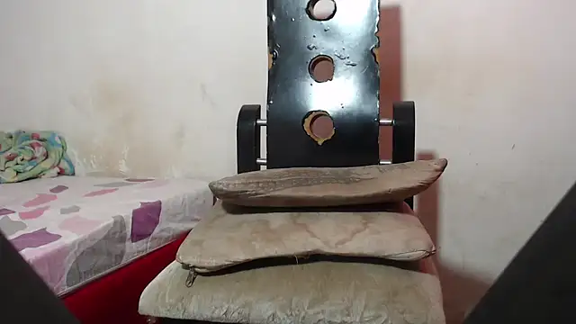 Snapshot of Amazing12inch chatting on 03/13/25, 07:17 Amazing12inch online show from 03/13/25, 07:17