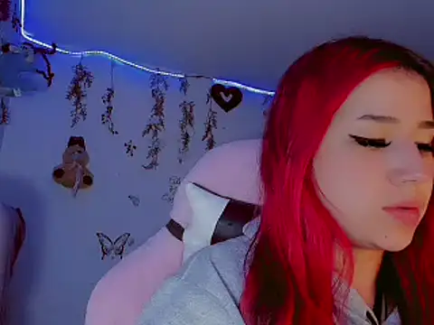 madisonx17 online show from 01/25/25, 02:37