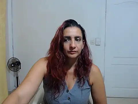 Snapshot of xulay11 chatting on 12/29/24, 06:14 xulay11 online show from 12/29/24, 06:14