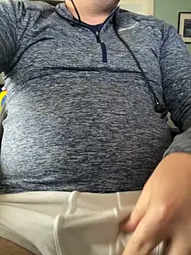 Snapshot of IrishCock30 chatting on 11/26/25, 11:33 IrishCock30 online show from 11/26/25, 11:33