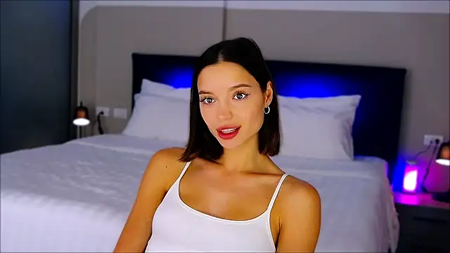 Snapshot of wow_Mia chatting on 12/05/24, 03:59 wow Mia online show from 12/05/24, 03:59